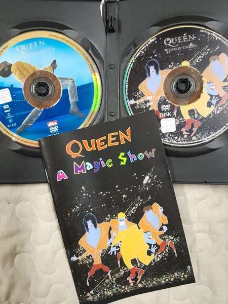 Queen - 3 DVD Bundle: Greatest Flix 1 and 2 (2 x 2DVD sets) PLUS Live At Wembley (2DVD)