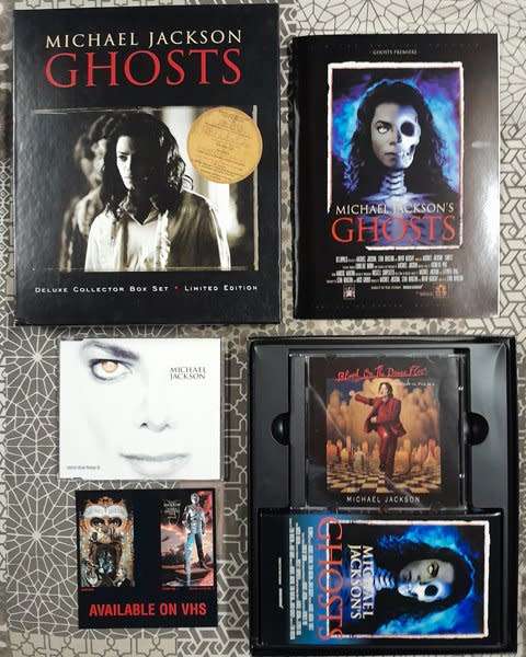Michael Jackson - Ghosts Deluxe Collector Box (CD, Cdsingle, VHS and Programme)
