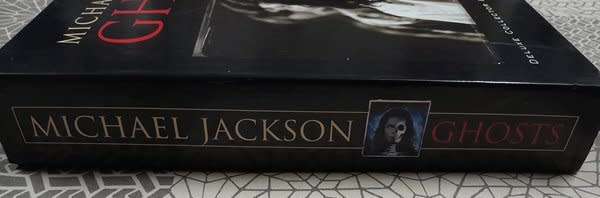 Michael Jackson - Ghosts Deluxe Collector Box (CD, Cdsingle, VHS and Programme)