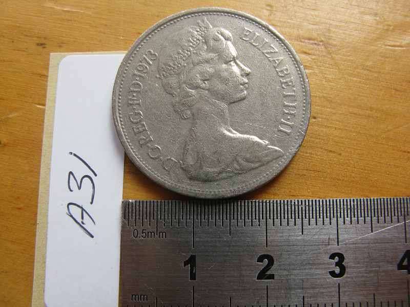 GREAT BRITAIN 1973 10 NEW PENCE.