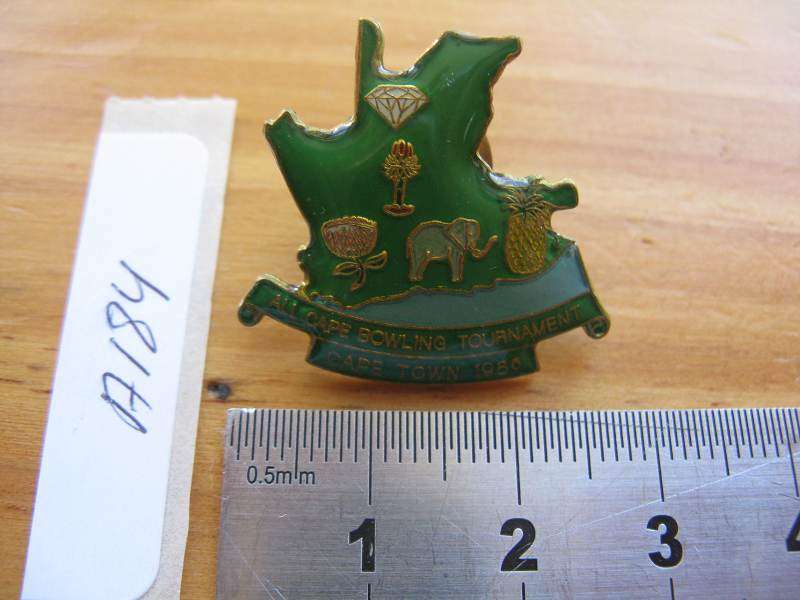 ALL CAPE BOWLING TOURNAMENT CAPE TOWN 1980 PIN BADGE.