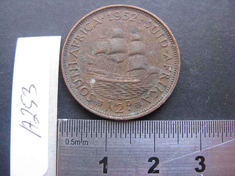 SOUTH AFRICA 1952 1/2 PENNY.