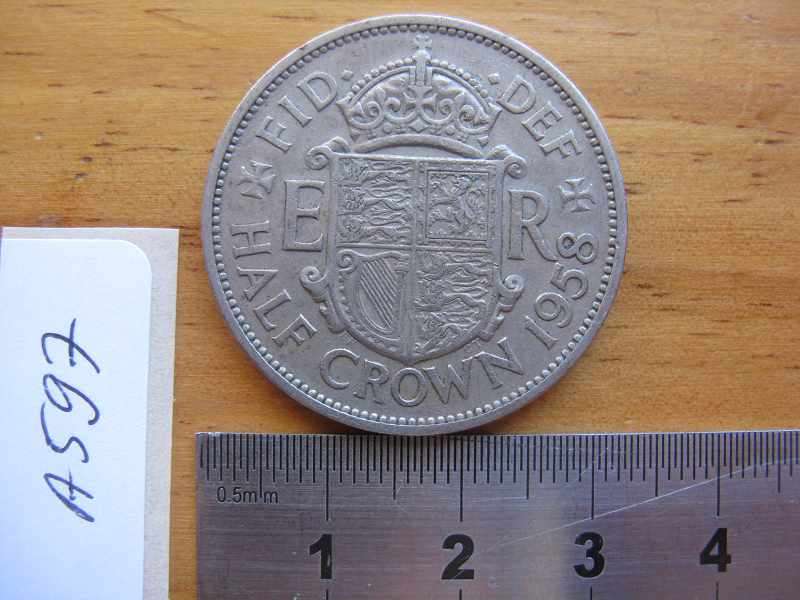 GREAT BRITAIN 1958 HALF CROWN.