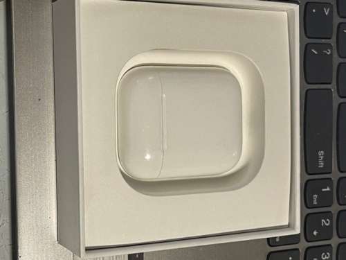 Apple Airpods 2 PLUS FREE EXTRAS