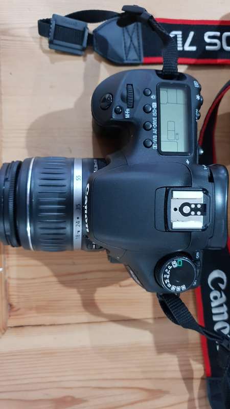 Canon 7D Body, 2 Canon Lenses, 16 Gig 120MB/s Memory Card, Vanguard bag, Charger and USB cable