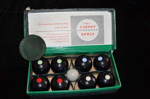 Set of Carpet Bowls
