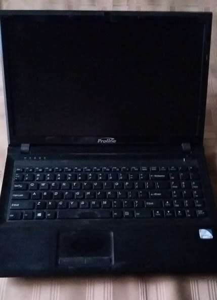 Proline laptop model W258CZ  up for Grabs  - ****LOW LOW SHIPPING *****