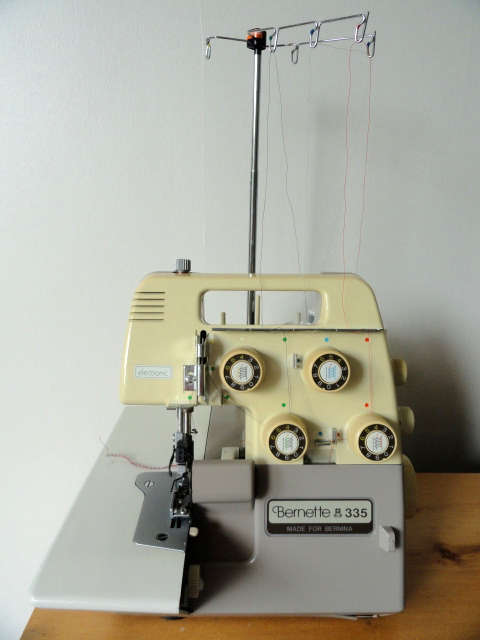 Bernina Bennett Overlocker  MODEL 335  - Bargin ***** FREE SHIPPING ****