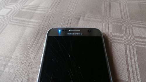 Samsung Galaxy S7 - SM - G930F Cellphone up for grabs **** LOW LOW SHIPPING ******