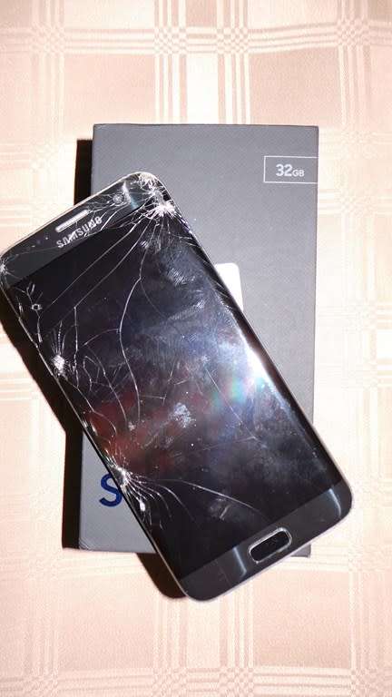 Samsung Galaxy S7 Edge, with Box Up for Grabs  -  **** LOW LOW SHIPPING ******