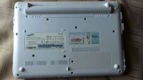 SAMSUNG N130 MINI Laptop up for Grabs  - ******LOW LOW SHIPPING *****
