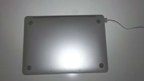 APPLE MACBOOK AIR 13 INCH  - MODEL A1466 EMC- 3178 - ******LOW LOW SHIPPING *****