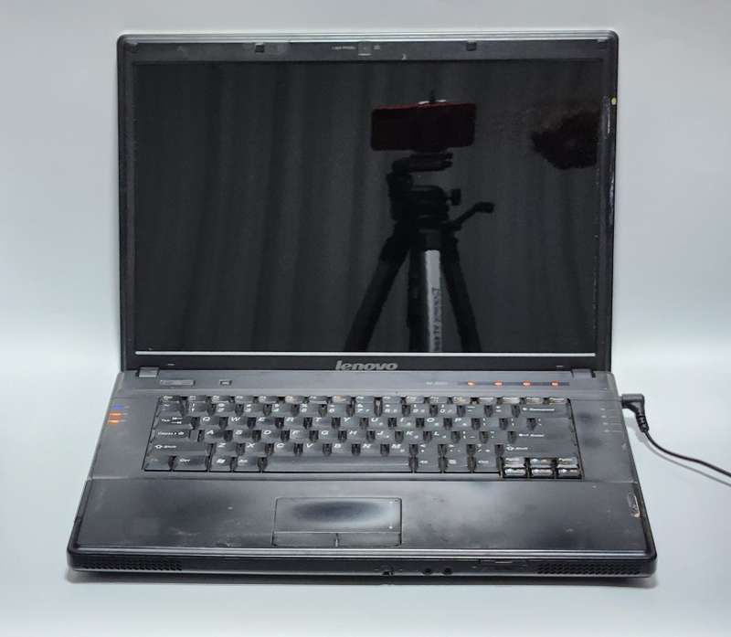 LENOVO LAPTOP - MODEL - N500  up for Grabs - ******LOW LOW SHIPPING *****