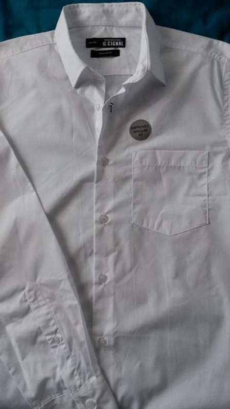 Men's Luxury formal shirt from Markham (Regular  FIT ) **** Brand new **** Bargin