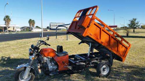 Three wheel tipper