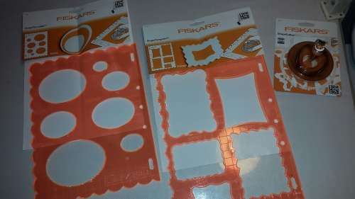 FISKARS SHAPE CUTTER + SPARE BLADES+ 2 STENCILS