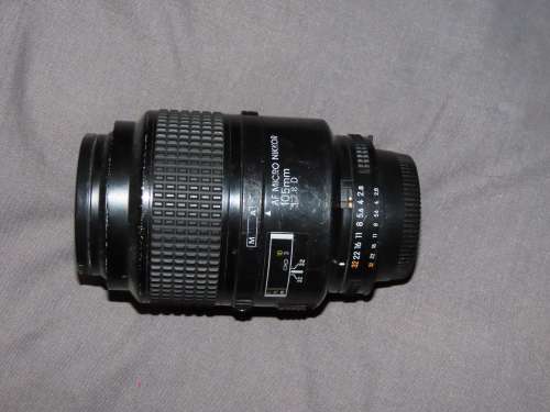Nikon AF Micro-NIKKOR 105mm f/2.8D