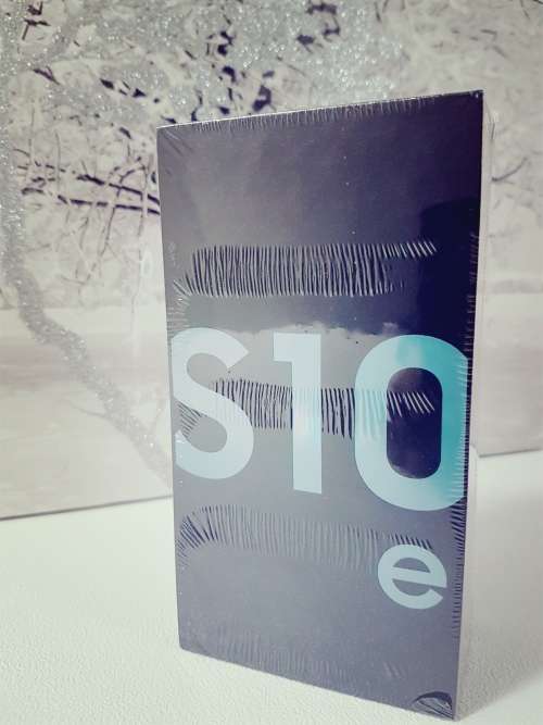 SAMSUNG GALAXY S10E -128GB/LOCAL STOCK