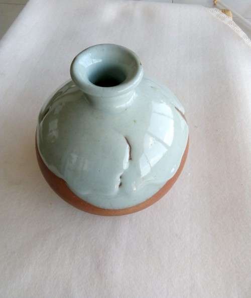 ANDREW WALFORD VASE WITH DRIP GLAZE EFFECT