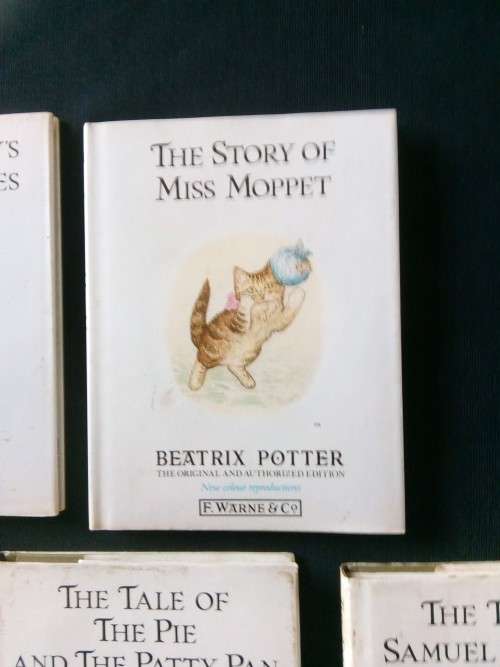 ASSORTED BEATRIX POTTER BOOKS - 5 X PUBLISHED 1987 - 2 X PUBLISHED 1991