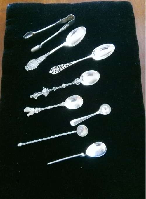 ASSORTED SILVER ITEMS WEIGHING 98 GRAMS - HALLMARKED ENGLISH AND HALLMARKED DUTCH