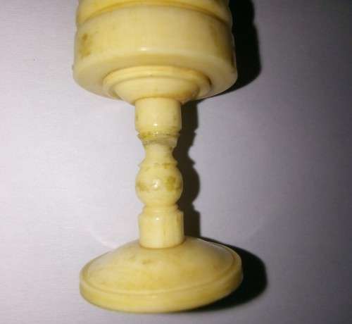 ANTIQUE `BARLEYCORN` CARVED BONE CHESS SET - EARLY 19TH CENTURY