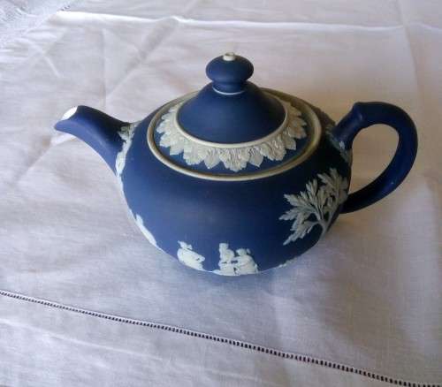 WEDGWOOD JASPERWARE TEAPOT 19TH CENTURY