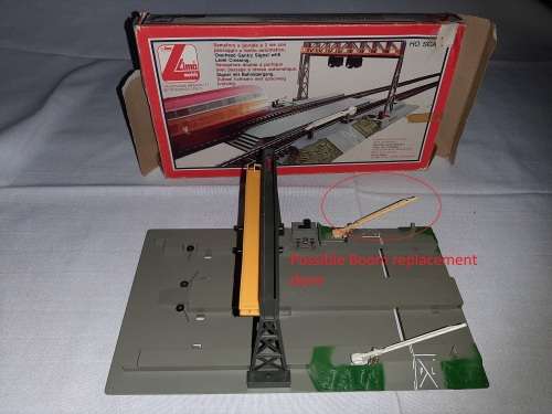 LIMA: HO OVERHEAD GANTRY WITH LEVEL CROSSING