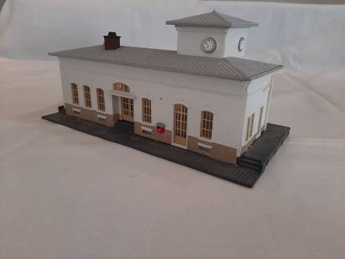 POLA Station building