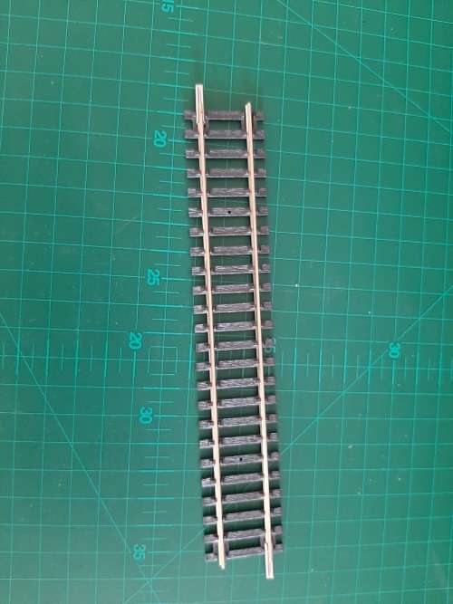 Hornby R600 straight track