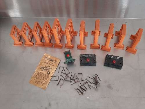 American Flyer assorted components