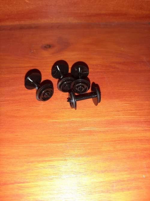 LIMA set of 4 large plastic wheels