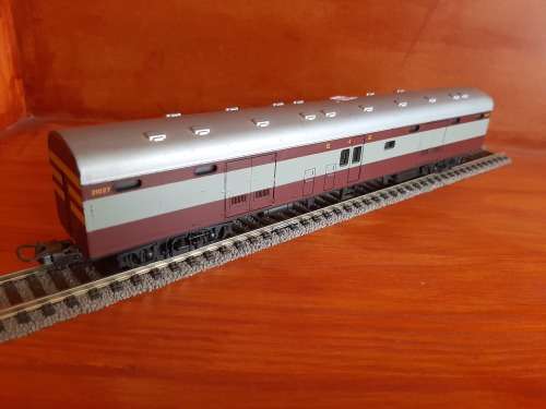 HO Scale LIMA Luggage Wagon