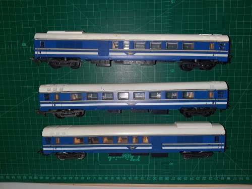 LIMA Set of 3 Blue Train Coaches