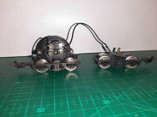 LIMA 5E powered bogie set