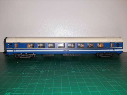 LIMA Blue Train Coach -  Boxed