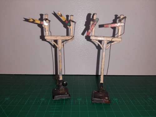 Hornby Signals (Set of 2)