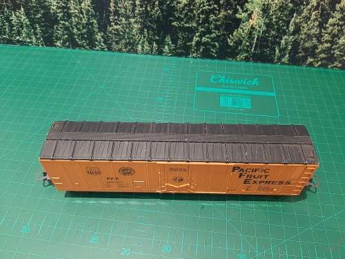 LIMA Large Box Wagon