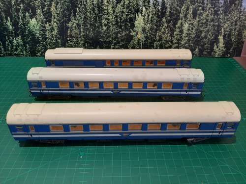 LIMA Set of 3 Blue Train coaches