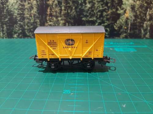 LIMA Small Syffes Box Car