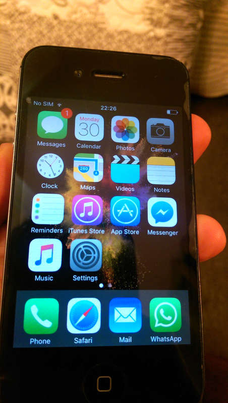 Apple iPhone 4S