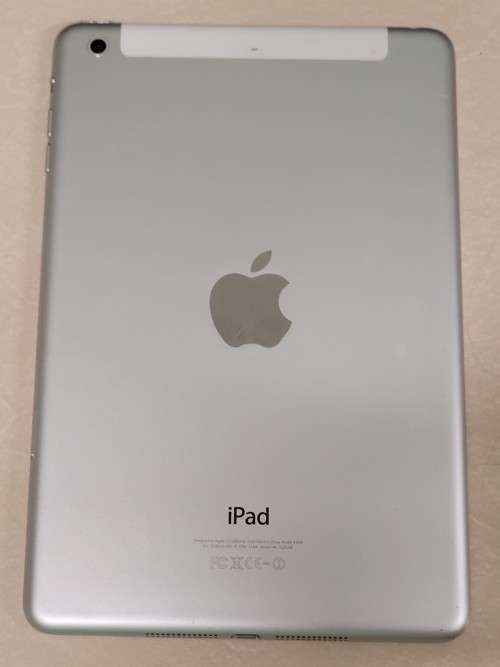 Ipad Mini 2 - 16Gb WiFi & 3G cracked glass