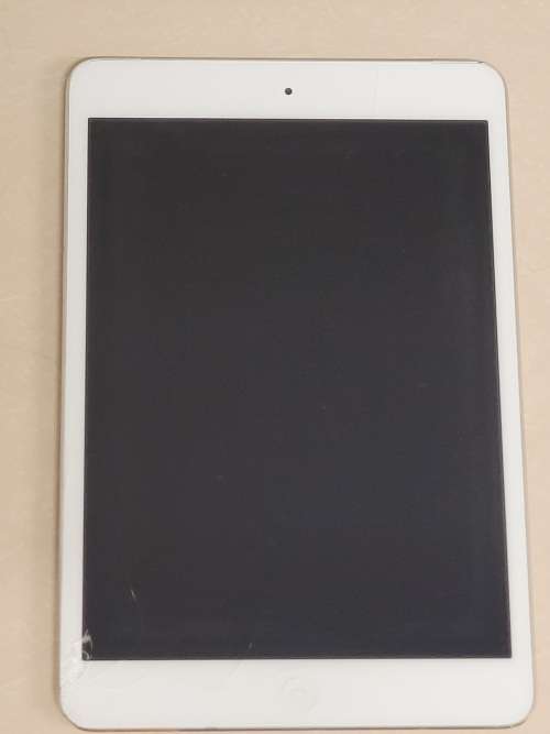 Ipad Mini 2 - 16Gb WiFi & 3G cracked glass