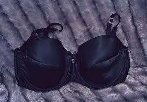 Black bra: 44C