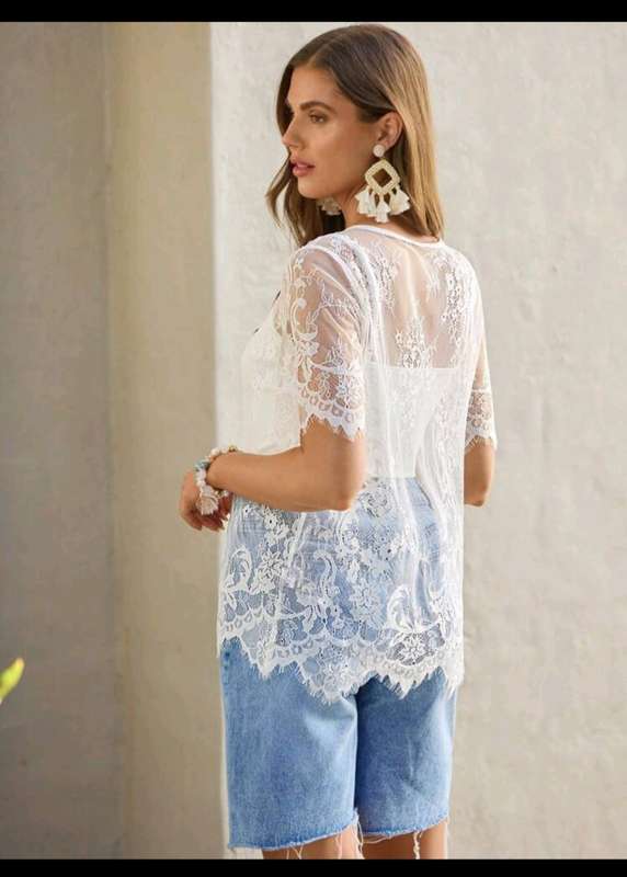White Lace Top: Large