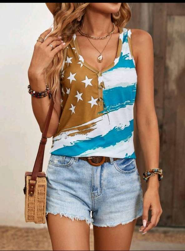 Stunning  Top:  Small