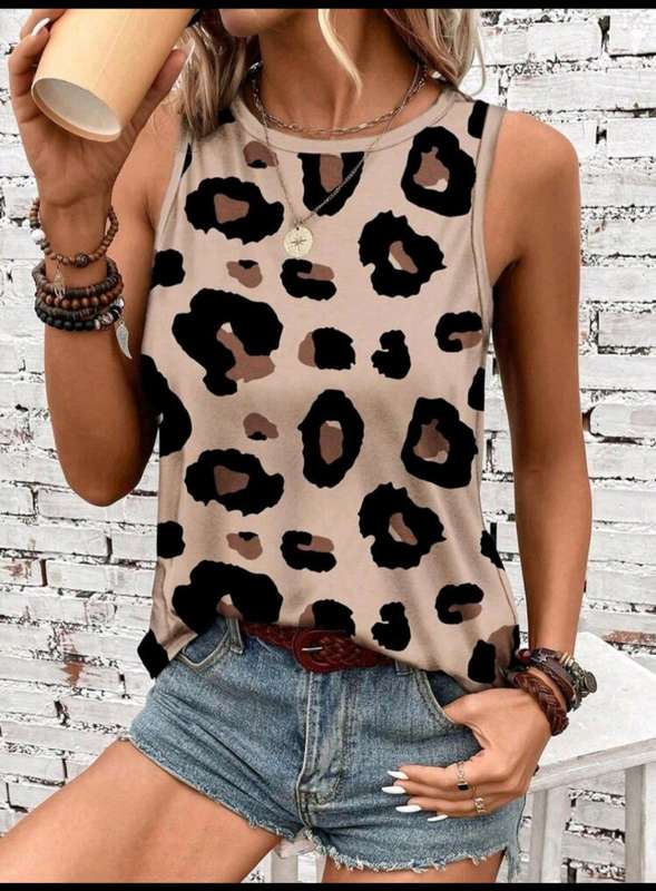 Stunning Top:  Small