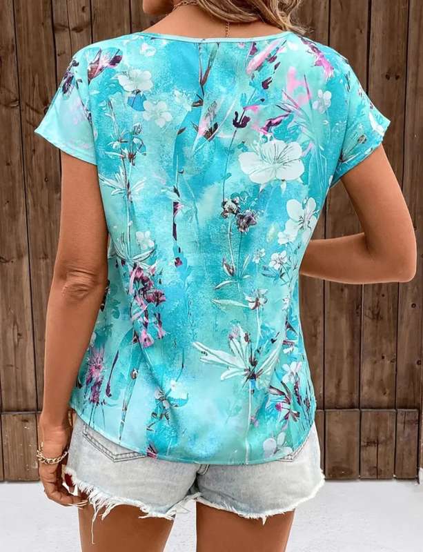 Stunning  Top: XL