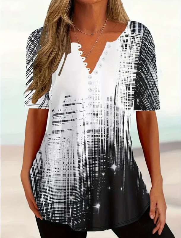 Stunning  Top: 2XL