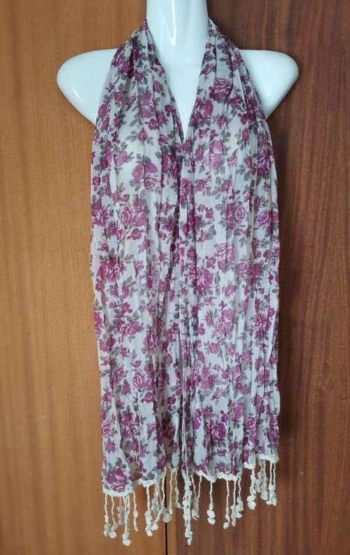 Beautiful Rose Printed Scarf